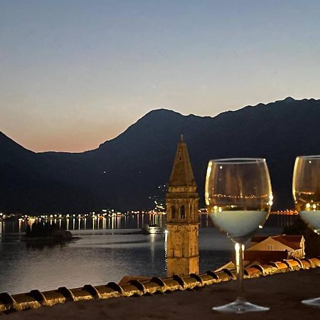 Old House Perast Apartment Luaran gambar