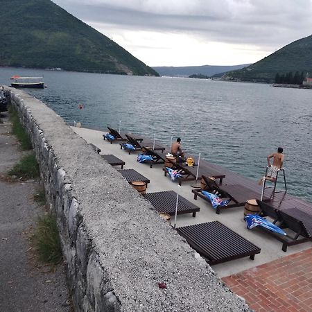 Old House Perast Apartment Luaran gambar