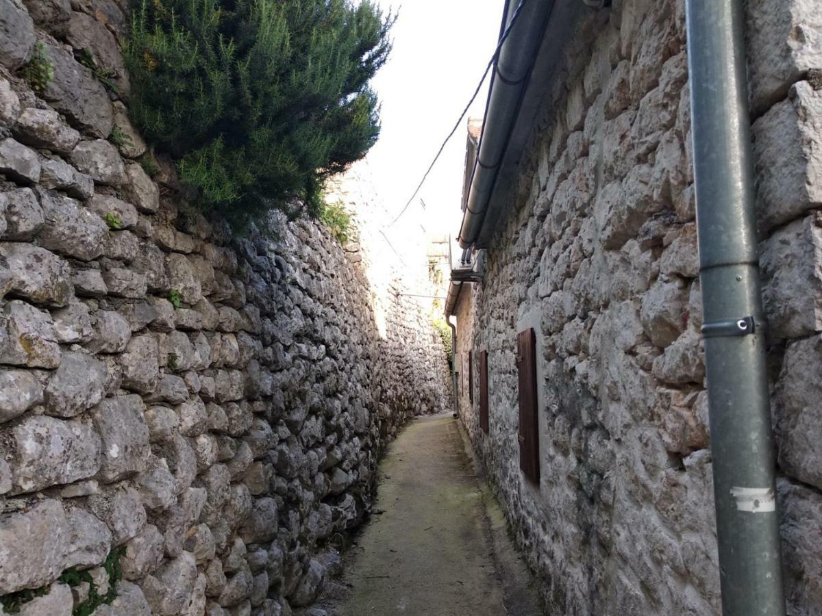 Old House Perast Apartment Luaran gambar